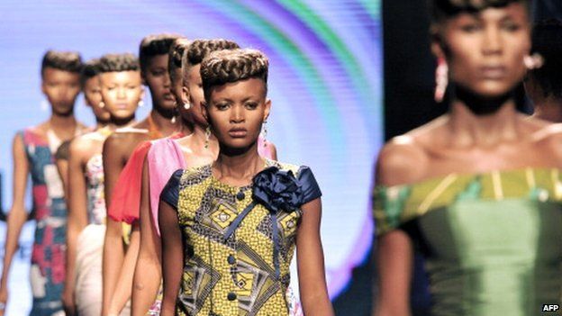 Vlogging African fashion: Online the new trend? - BBC News