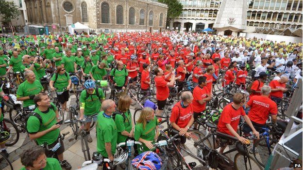 Cyclists gather for the record attempt