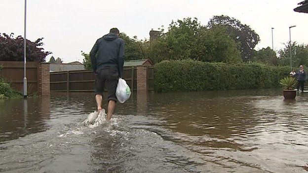Clean Up Under Way After Flash Flooding Bbc News 3748
