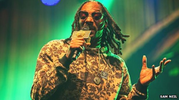 Snoop Dogg closes day two of Boardmasters - BBC News