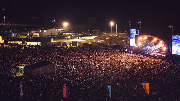 Boardmasters cancelled over storm fears hours before gates open - BBC News