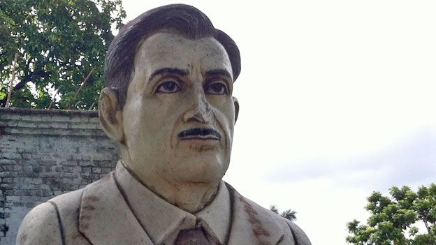 Bust of Orwell