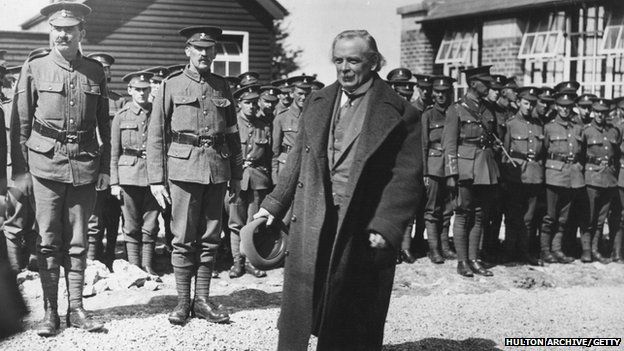 Lloyd George inspecting soldiers