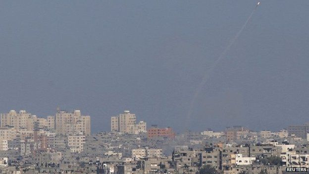 A rocket is launched from the Gaza Strip towards Israel (20 August 2014)