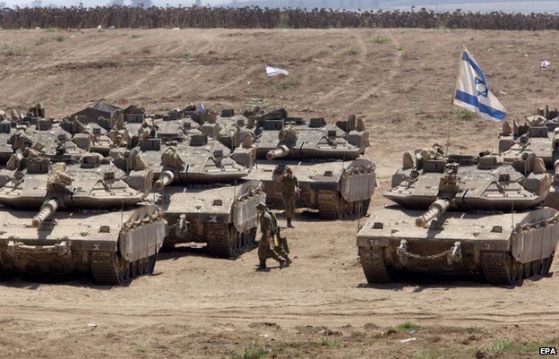 Israeli tanks near the Gaza Strip, 21 August