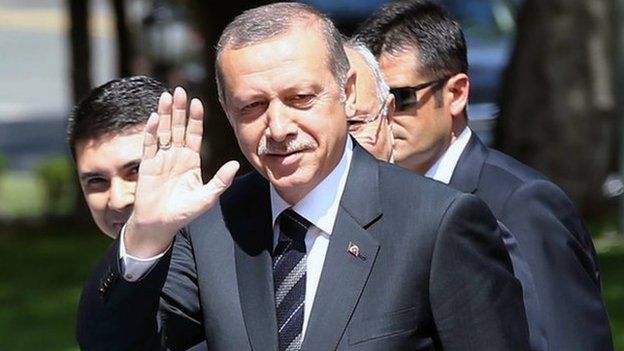 Recep Tayyip Erdogan arrives for cabinet meeting (25 August)