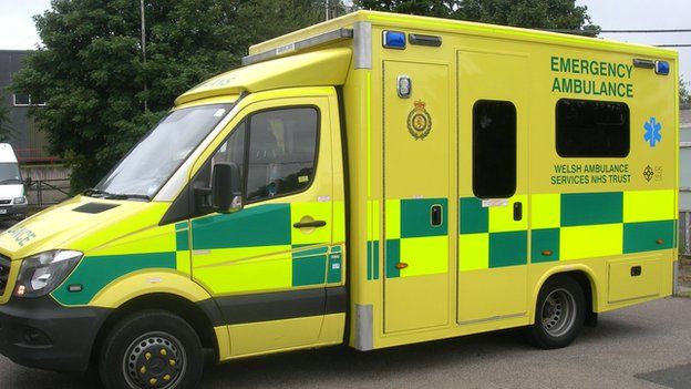 Ambulance alternatives to be encouraged - BBC News