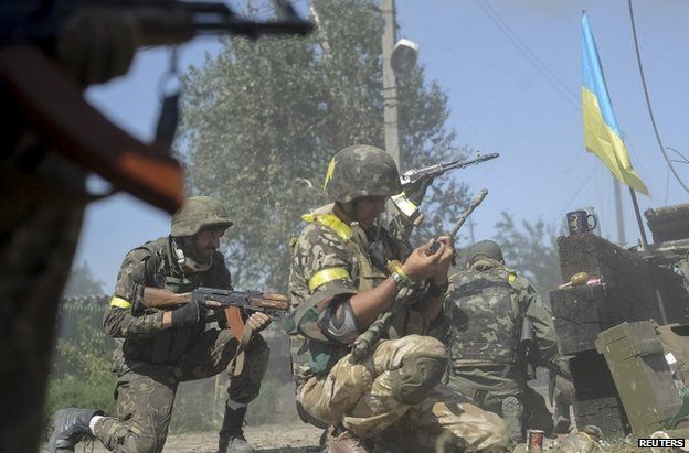 Ukrainian soldiers fighting in Ilovaisk, 27 August