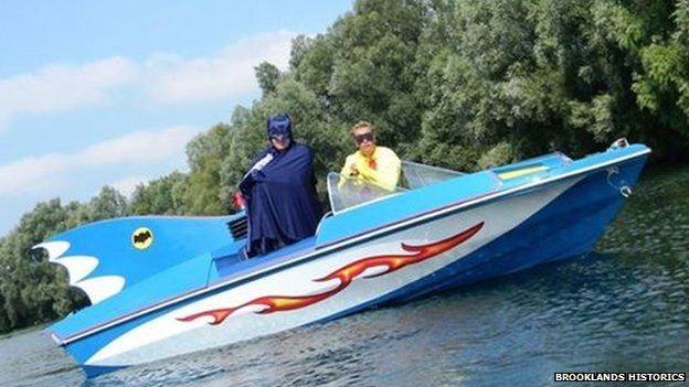 Batboat from 1960s fails to sell at auction - BBC News