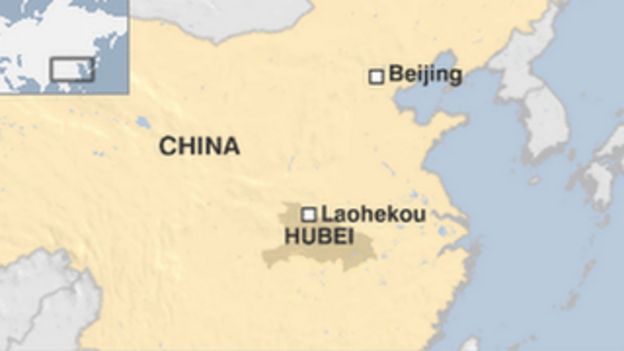 Three children killed in China school stabbing - BBC News