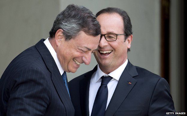 French President Francois Hollande (R) with President of the European Central Bank (ECB) Mario Draghi