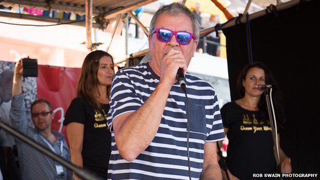 Deep Purple Singer Ian Gillan Fronts 'britain's Biggest Band' - Bbc News