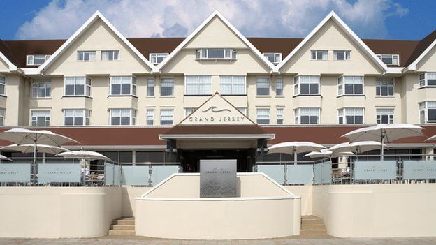 Landmark Jersey hotel changes hands - BBC News
