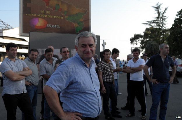 Abkhaz presidential candidate Raul Khadjimba (centre) in Sukhumi, 24 August