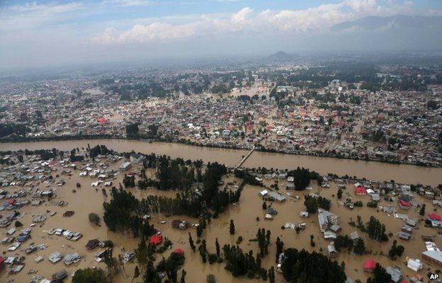 Surviving The Deadly Kashmir Floods Bbc News