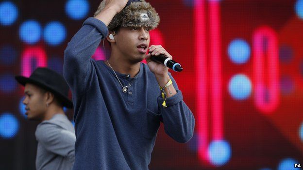 Medals, royals and rock stars close Invictus - BBC News