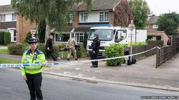 St Albans man Alan Tissington denies firearms offences - BBC News