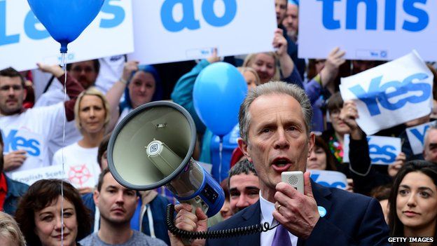 Yes campaign chief executive Blair Jenkins addresses a rally in Glasgow