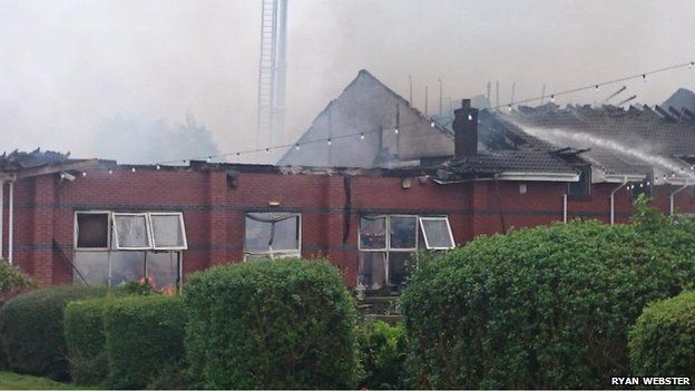 Large fire at Southview Leisure Park in Skegness - BBC News