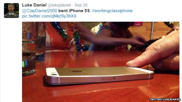 tweet with bent iphone picture
