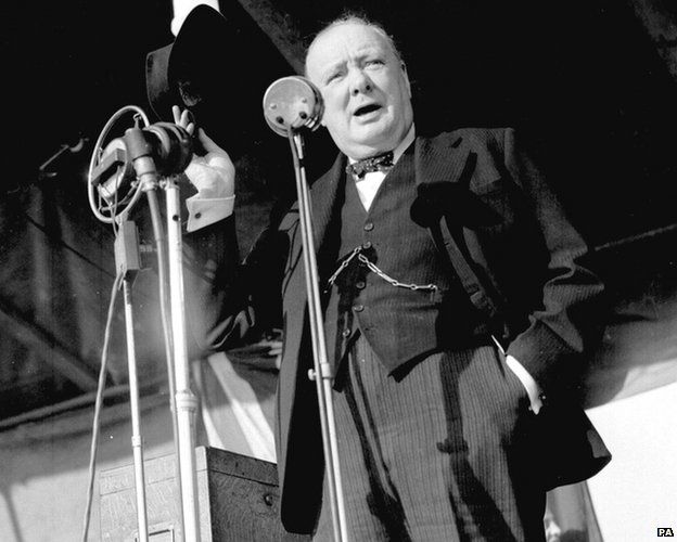 Why do politicians bother with noteless speeches? BBC News