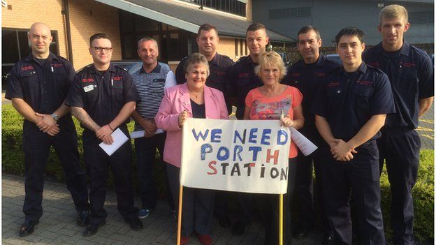 Protest yn erbyn cau Gorsaf Dân Borth