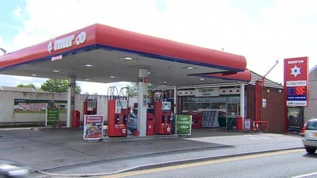 Een computer gebruiken Spotlijster koepel Murco petrol stations sale confirmed - BBC News
