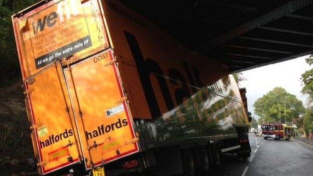 Halfords lorry