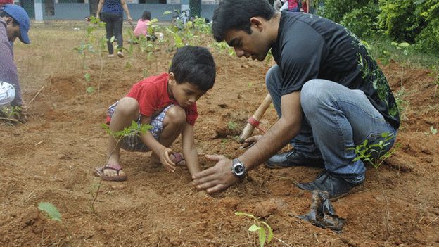 Shubhendu Sharma planting a tree