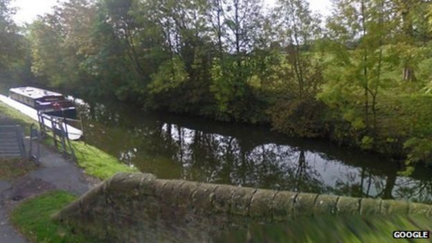 Salterforth canal death: Murder suspect arrested - BBC News