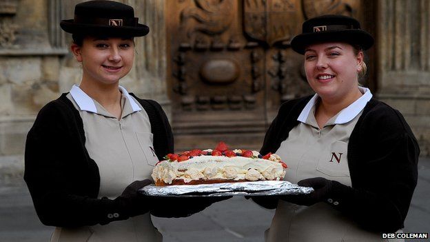 Get the Recipe for the Easy Cake Sybil Makes in Downton Abbey Season 2 -  Parade