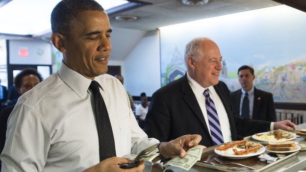 Barack Obama in a Chicago diner with Illinois Governor Pat Quinn