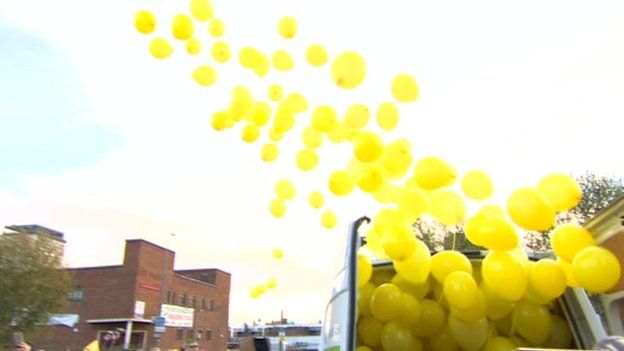 Balloon release for Alan Henning