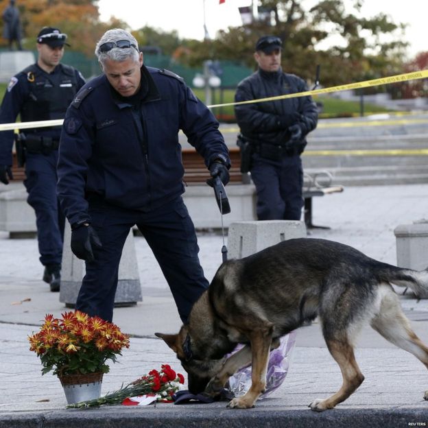 In Pictures: Ottawa Shootings Aftermath - BBC News