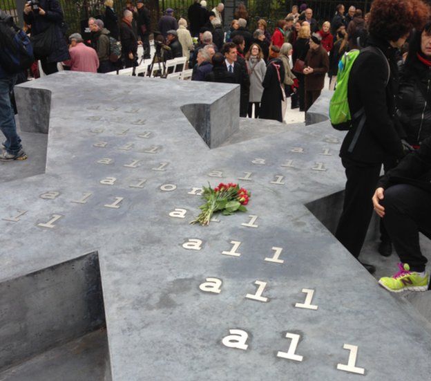 The concrete X-shaped memorial in Vienna (24 Oct)