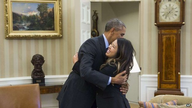 Nina Pham met President Obama in the Oval Office