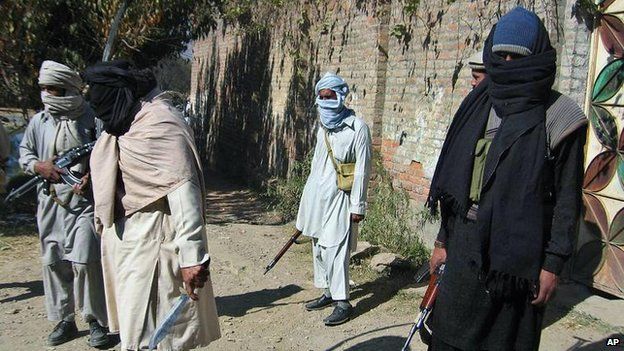 Armed militant supporters of Maulana Fazlullah, Swat, Pakistan. 2007