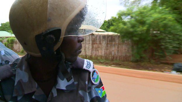 Полицейский патруль в Джубе, Южный Судан (октябрь 2014 г.)