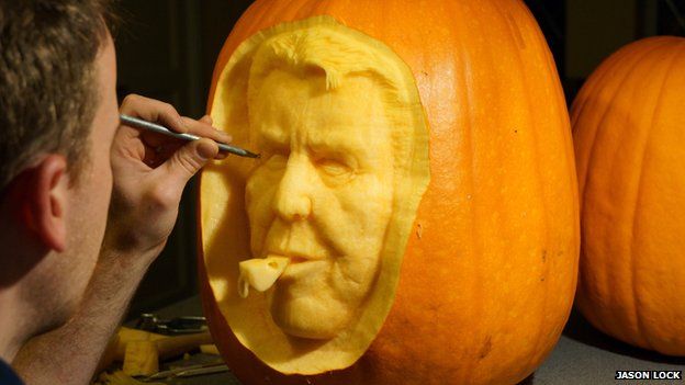 Simon McMinnis carves Van Gaal pumpkin
