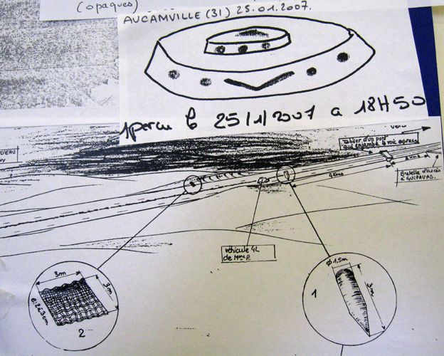 Sketches of a UFO seen near Aucamville