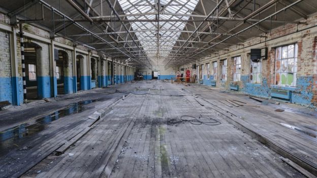 Urbex: Urban explorers reveal the beauty of the abandoned - BBC News