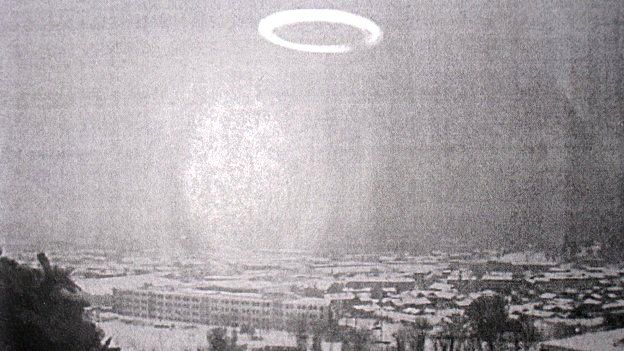 An unidentified ring over Marseille