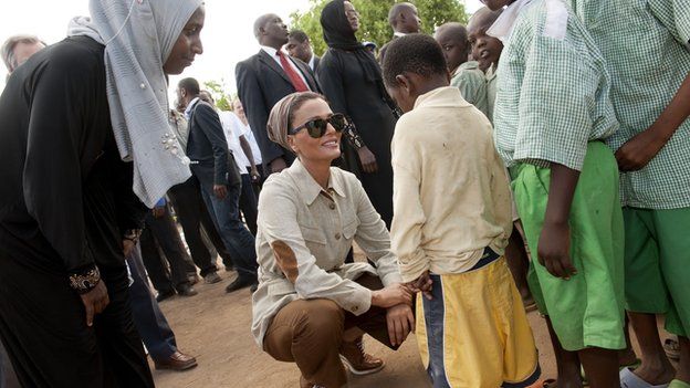 Sheikha Moza in Kenyan refugee camp