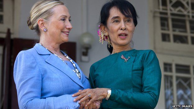 Myanmar's democracy leader Aung San Suu Kyi and US Secretary of State Hillary Clinton speak together after their meeting at Suu Kyi's residence laying out a framework for reforms on 2 December, 2011 in Yangon, Myanmar