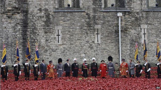 The last poppy is planted at the Tower of London