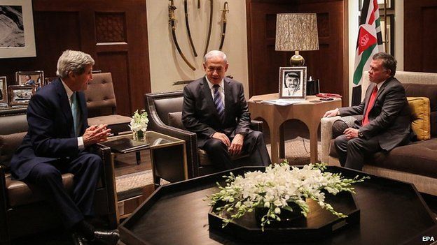 Jordan's King Abdullah II, right, with John Kerry and Israeli PM Benjamin Netanyahu in Amman. 13 Nov 2014