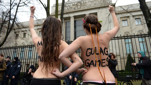 Naked girls in Berlin