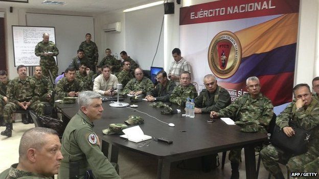 Colombian Defence Minister Juan Carlos Pinzon meets with the Army's High Command in Quibdo in Colombia on 17 November 2014.
