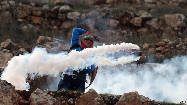 Clashes continued between Palestinians and Israeli police near Ramallah in the West Bank, 18 Nov