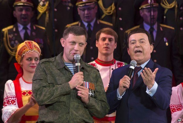 Russian crooner Iosif Kobzon was joined on stage in Donetsk by rebel leader Alexander Zakharchenko (27 Oct)